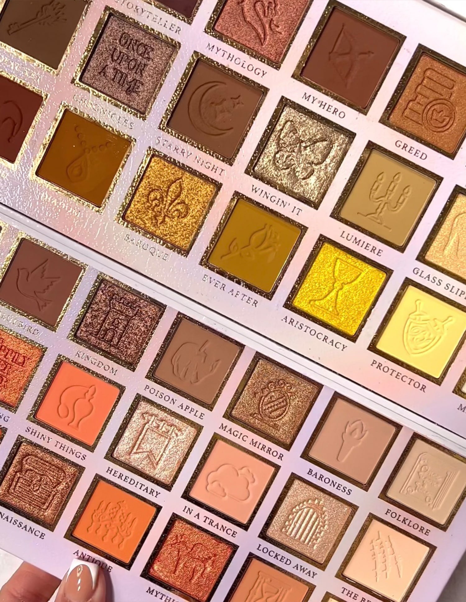 42-Shade Eyeshadow Palette with Intense Pigment | P.Louise If The Crown Fits