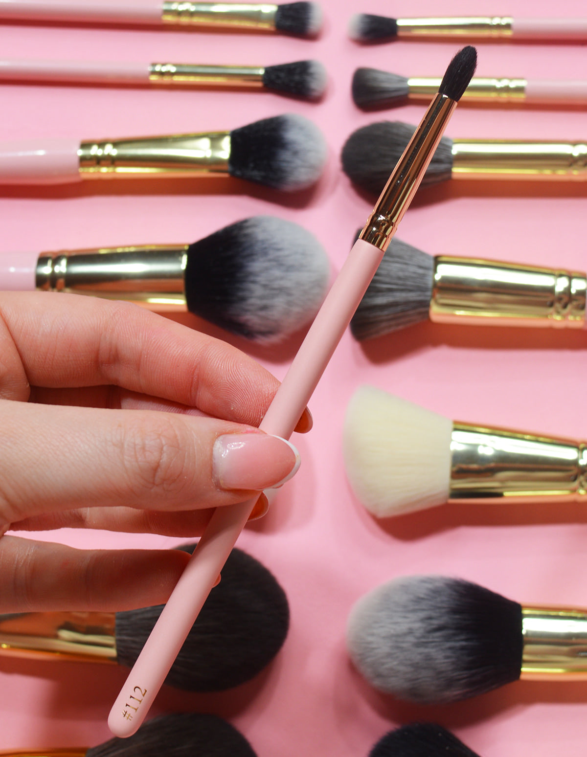 Petite Fluffy Blending Brush for Eyeshadow | P.Louise #112