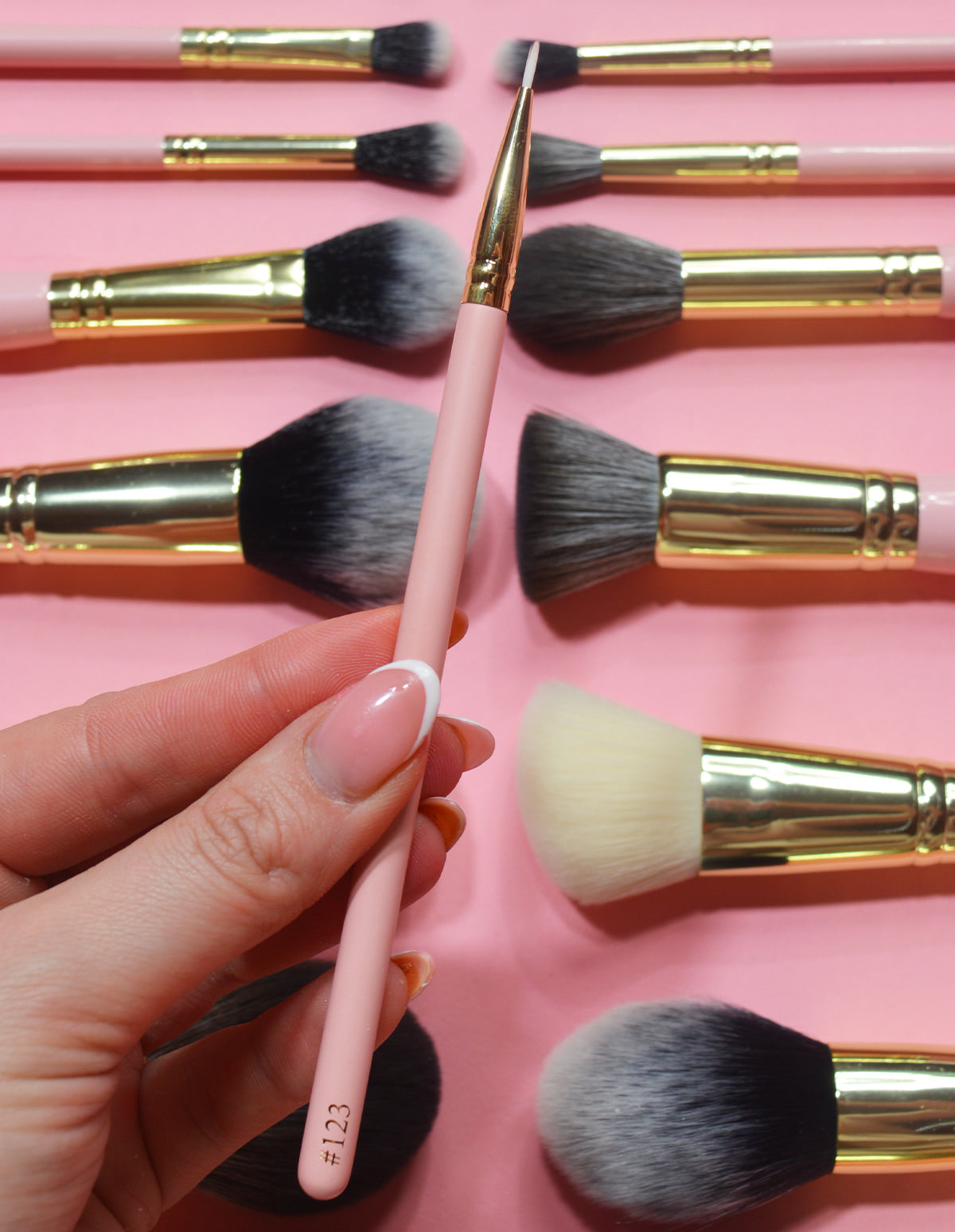 Ultra Fine Eyeliner Brush for Precision Winged Liner | P.Louise #123