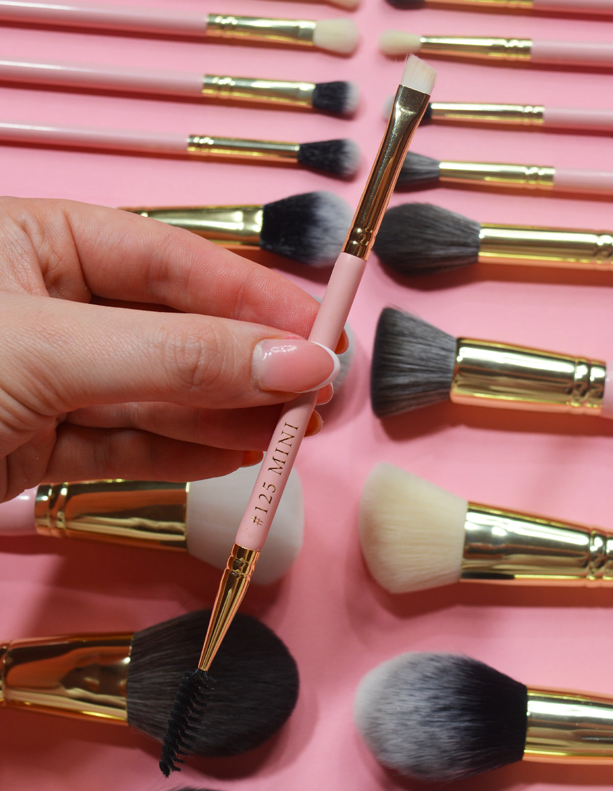 Double-Sided Angled Brush for Eyeliner & Brows | P.Louise #125